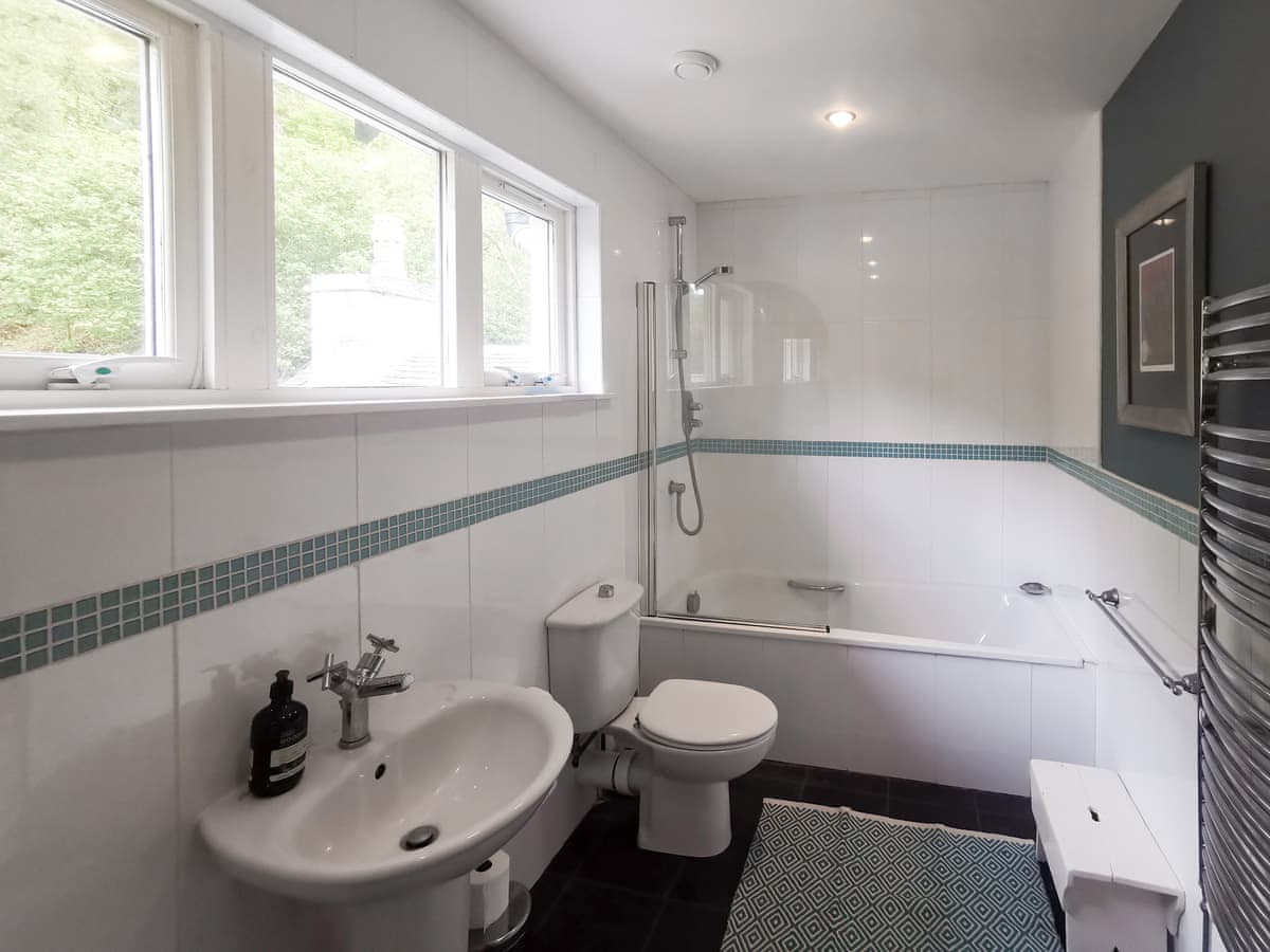 Cliff Cottage, listing photograph 11