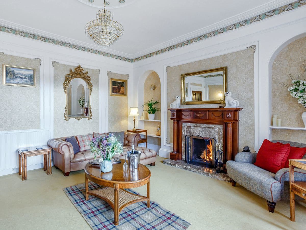 Craigendarroch House, listing photograph 4