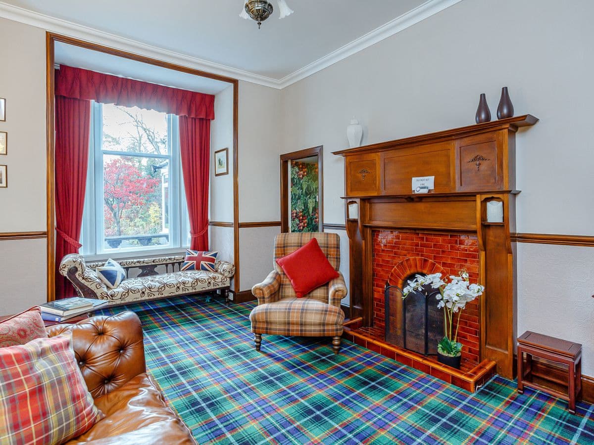 Craigendarroch House, listing photograph 8