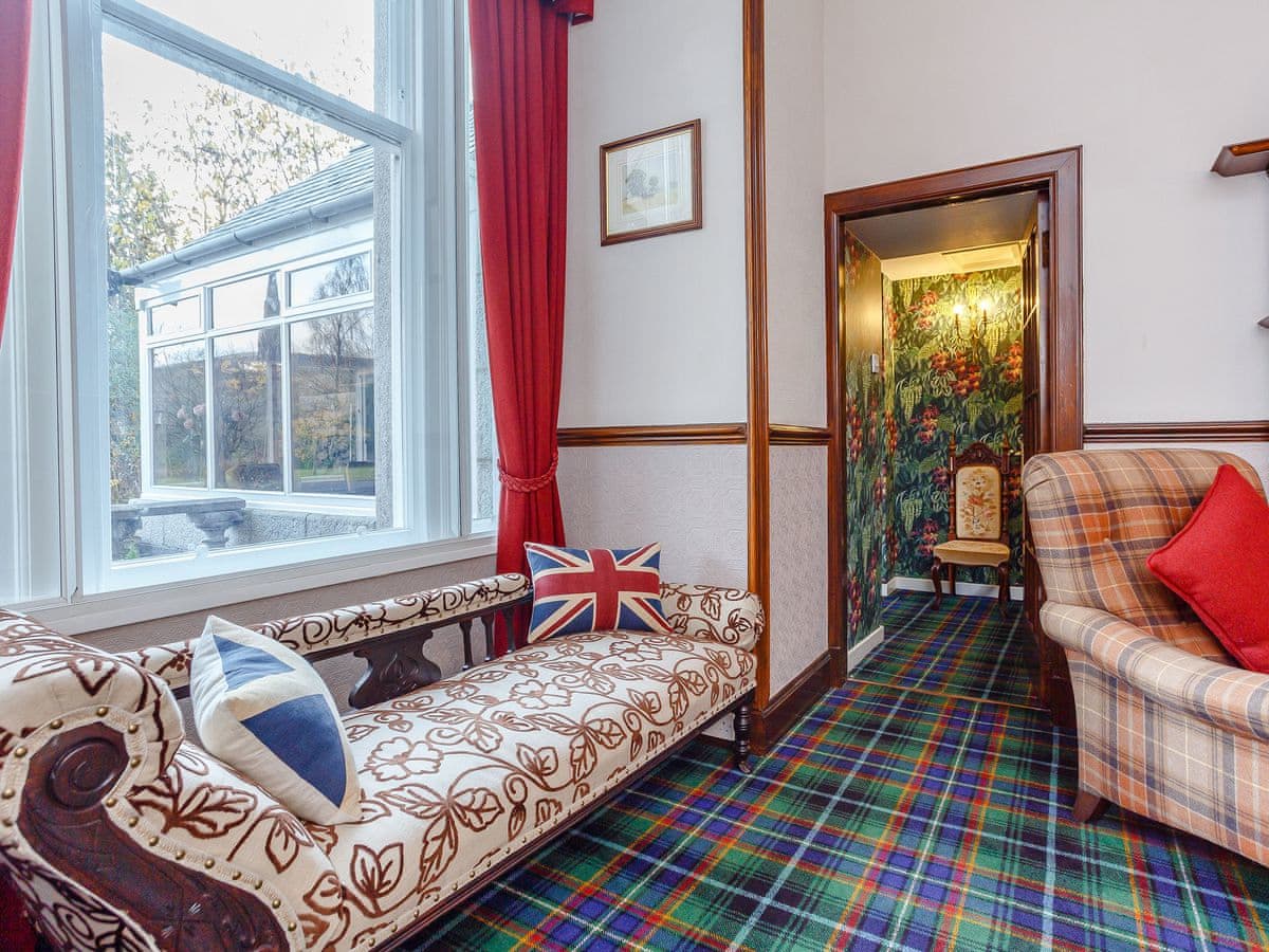 Craigendarroch House, listing photograph 9