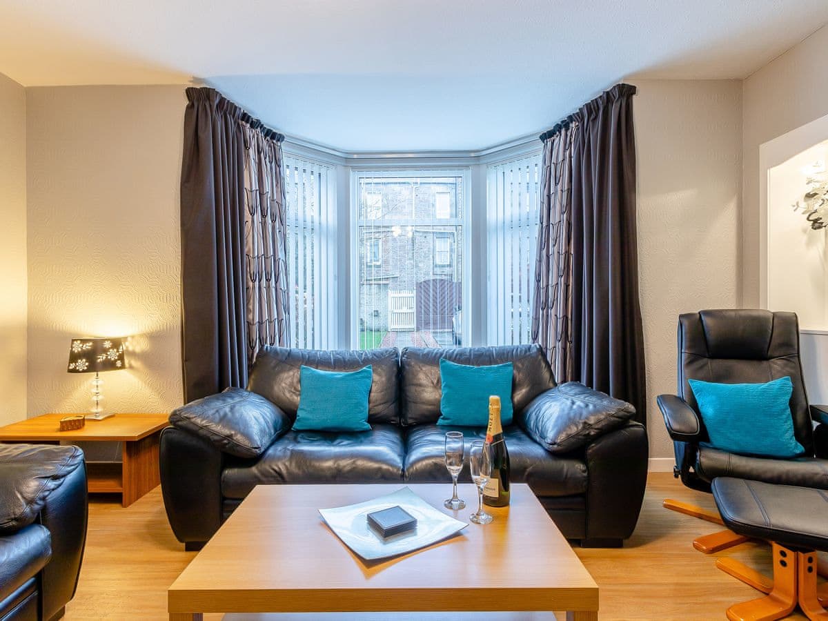 Clover Holidays - Apartment 1 St Catherine's Cottage, listing photograph 3