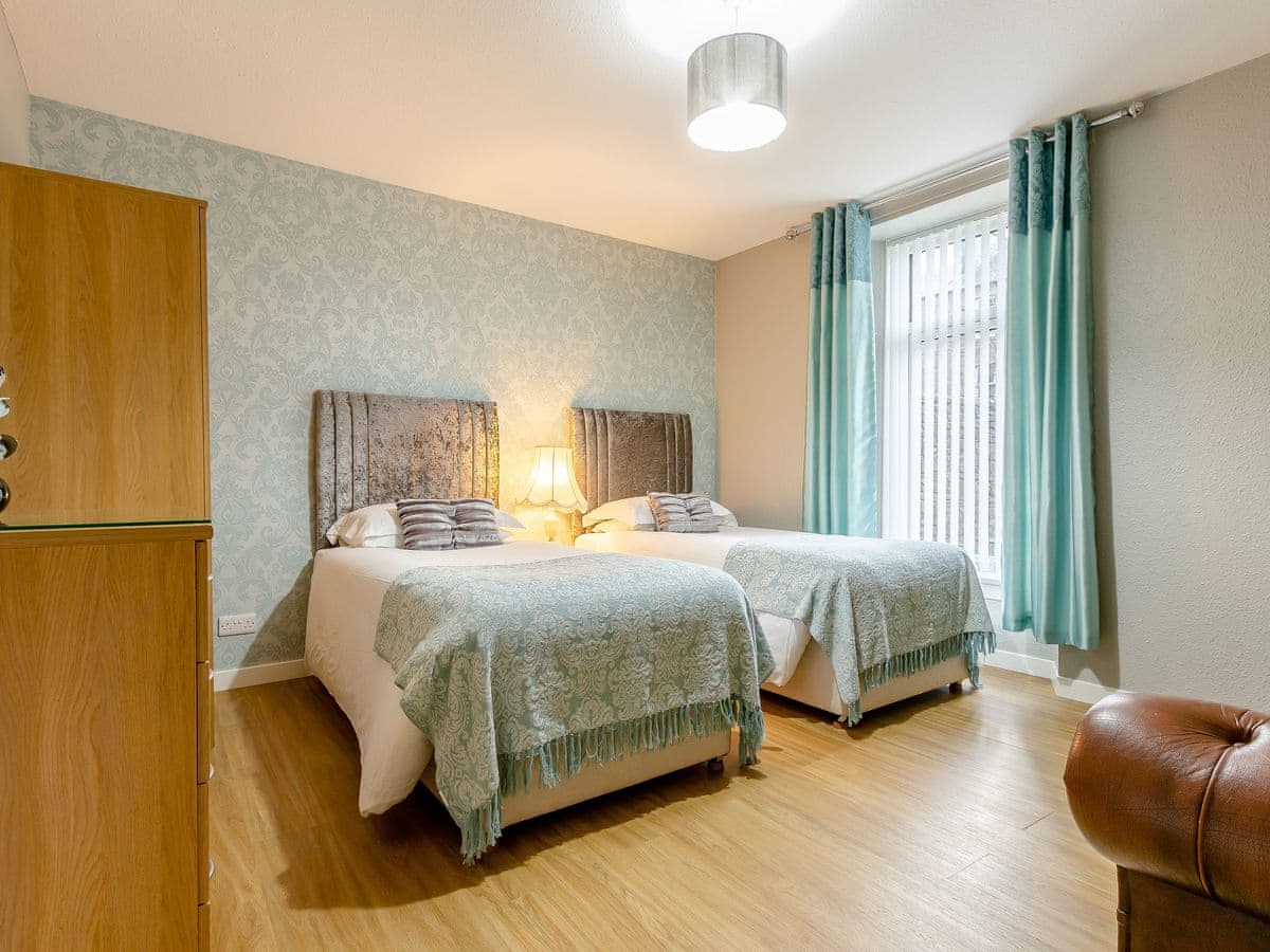 Clover Holidays - Apartment 1 St Catherine's Cottage, listing photograph 10