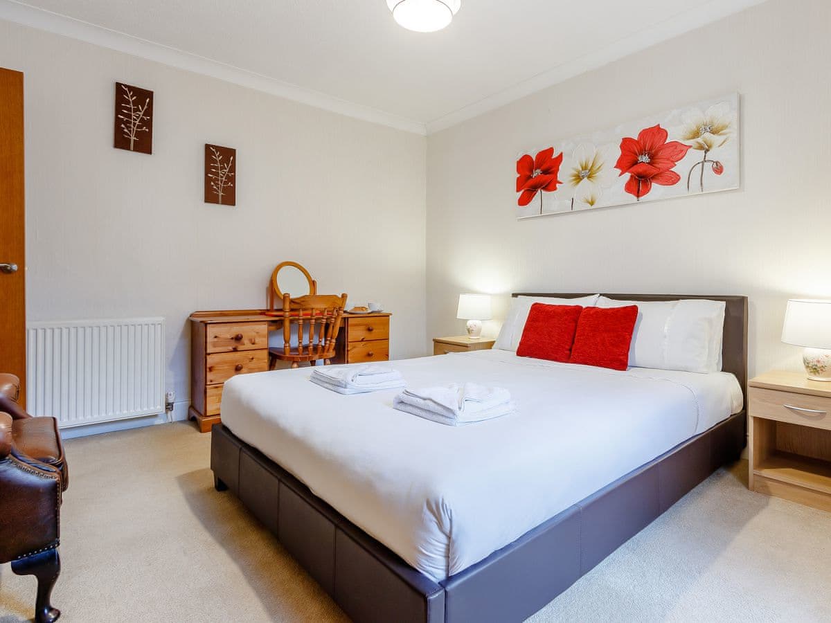 Clover Holidays - 2 St Catherine's Cottage, listing photograph 8