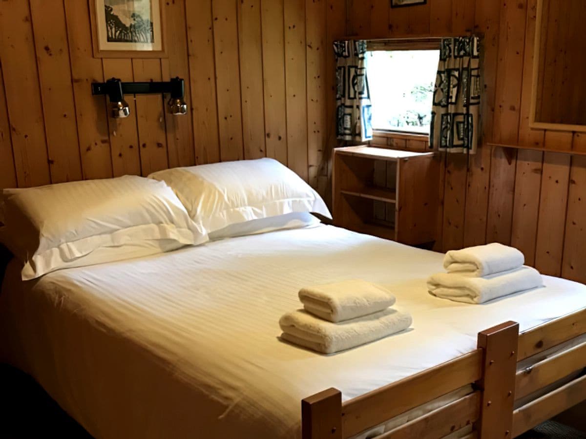 Conifer Chalet 5, listing photograph 6