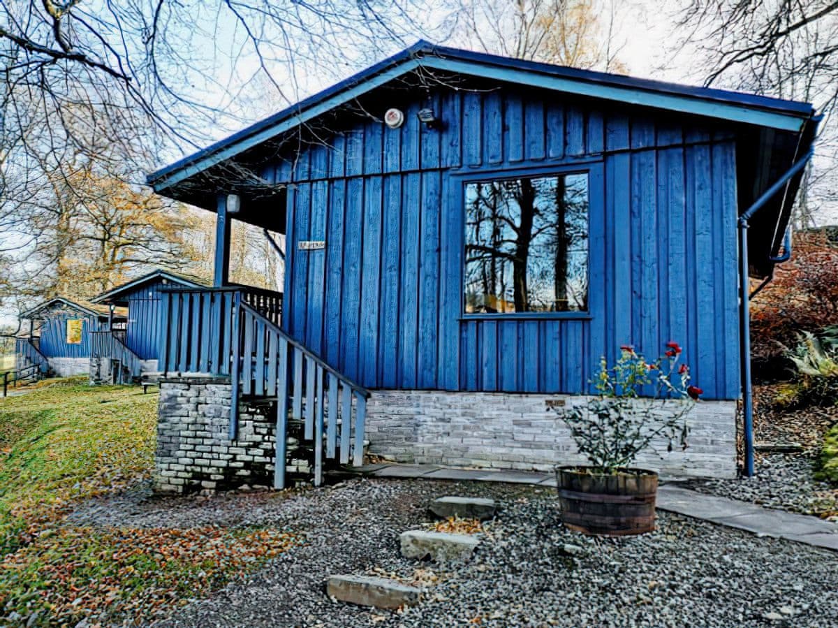 Pine Chalet 21, listing photograph 2