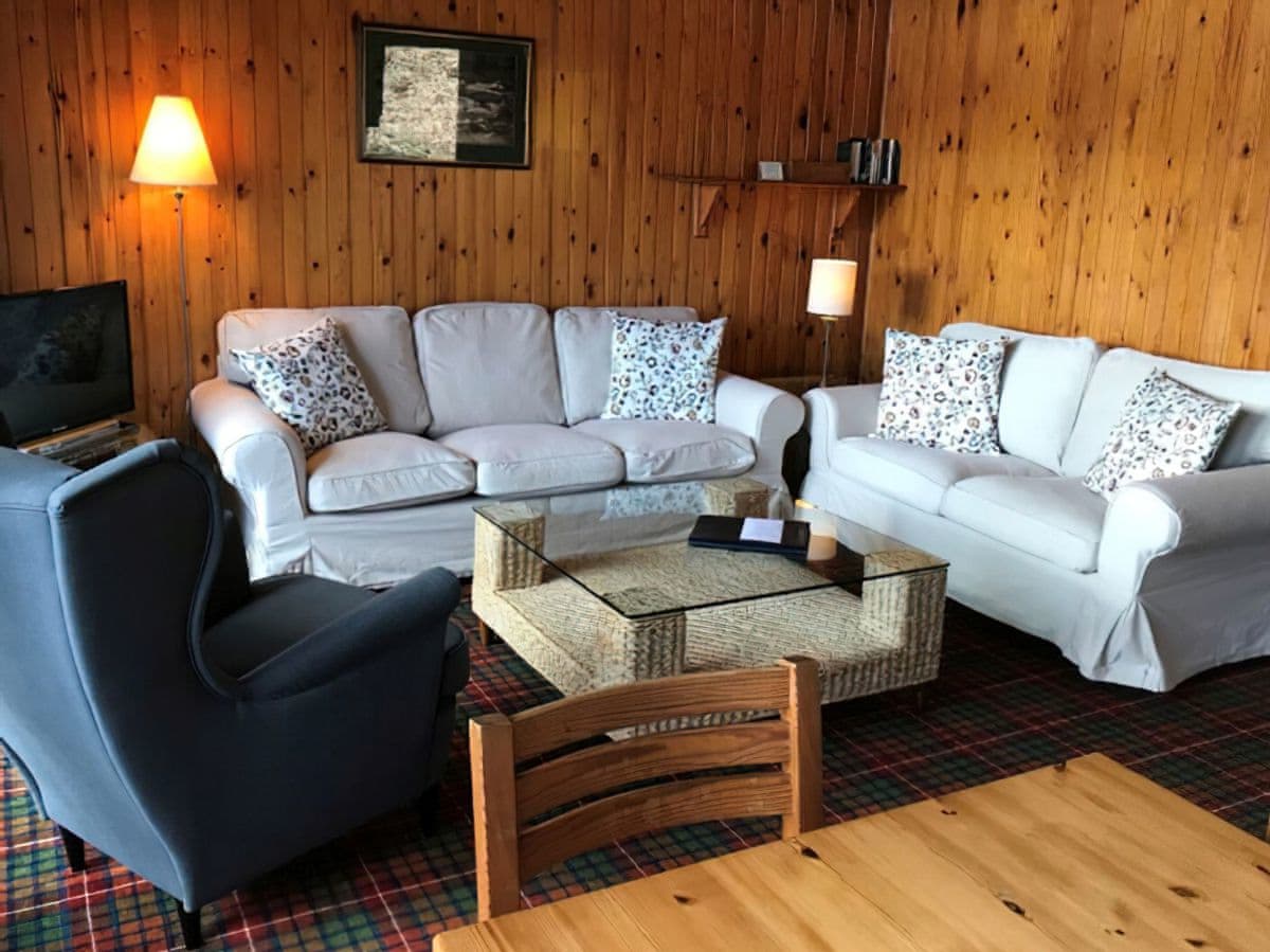 Cedar Chalet 19, listing photograph 4