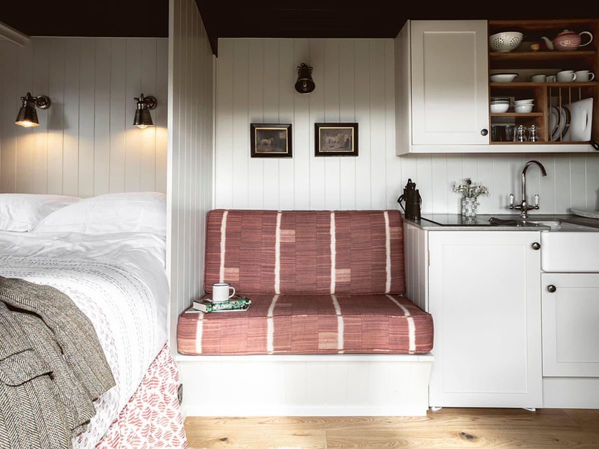 Lapwing Shepherds Hut, listing photograph 2
