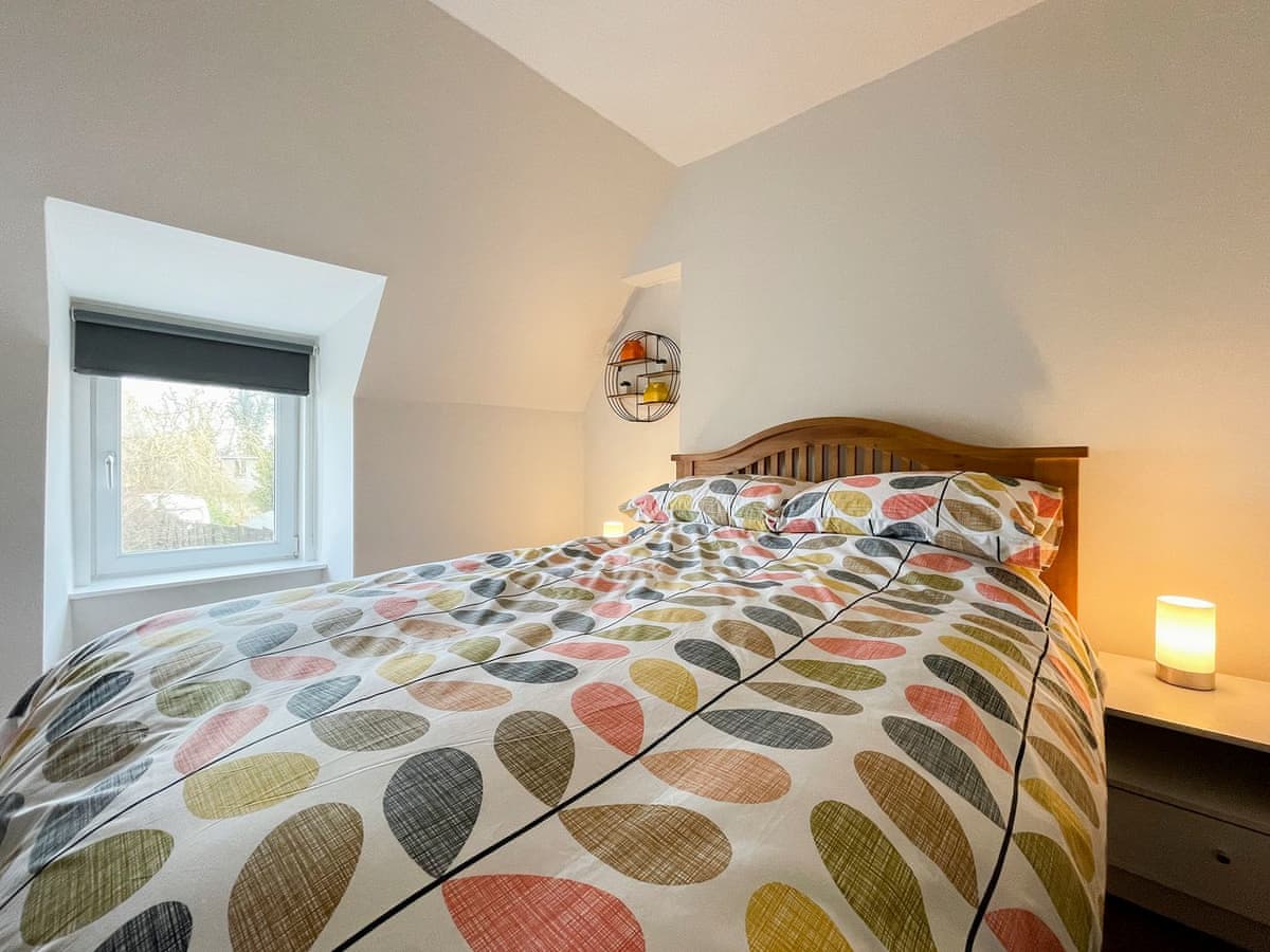 Academy Street Cottage, listing photograph 8