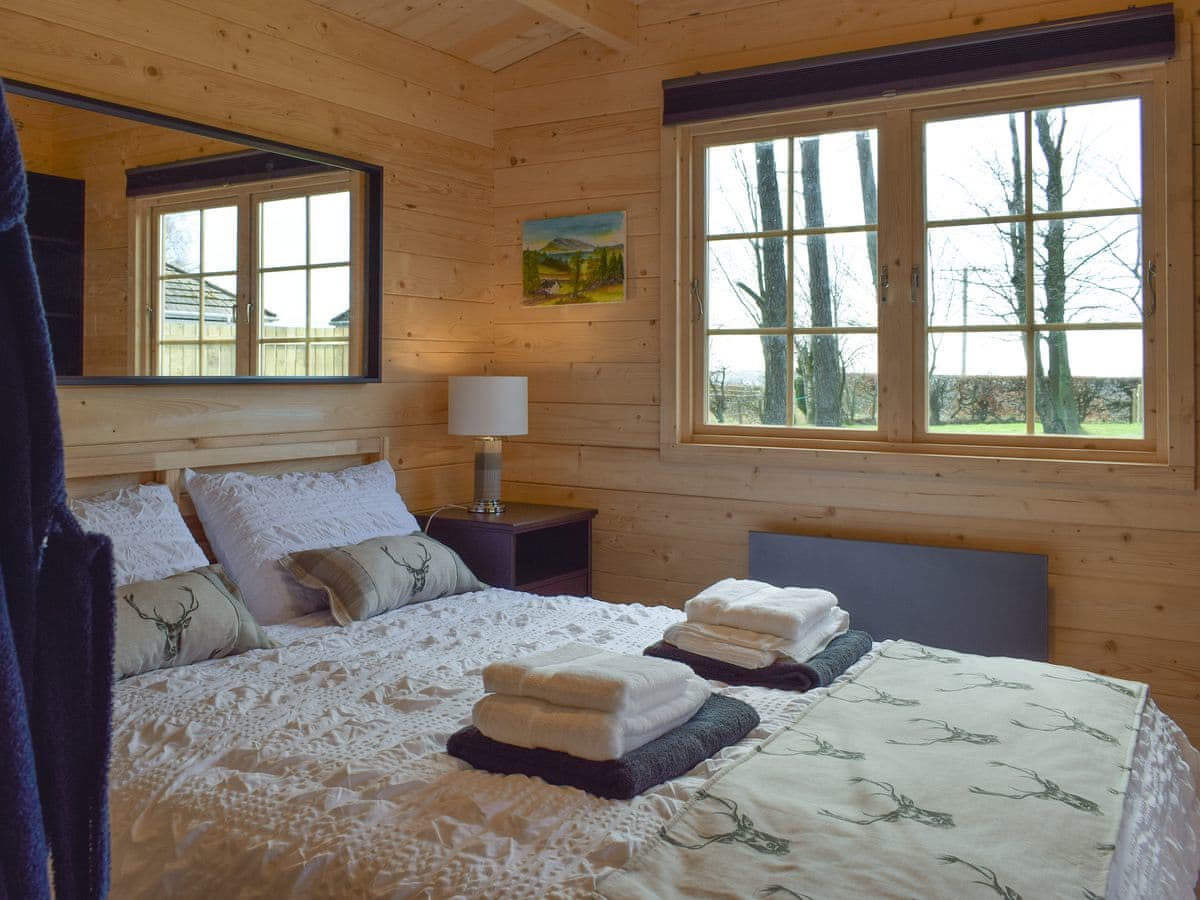 Pinewood Cabin, listing photograph 12