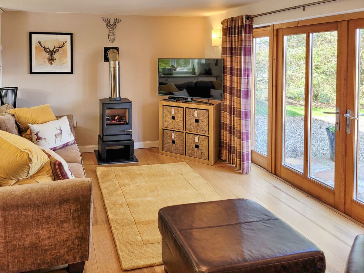 Tawny Cottage, listing photograph 5