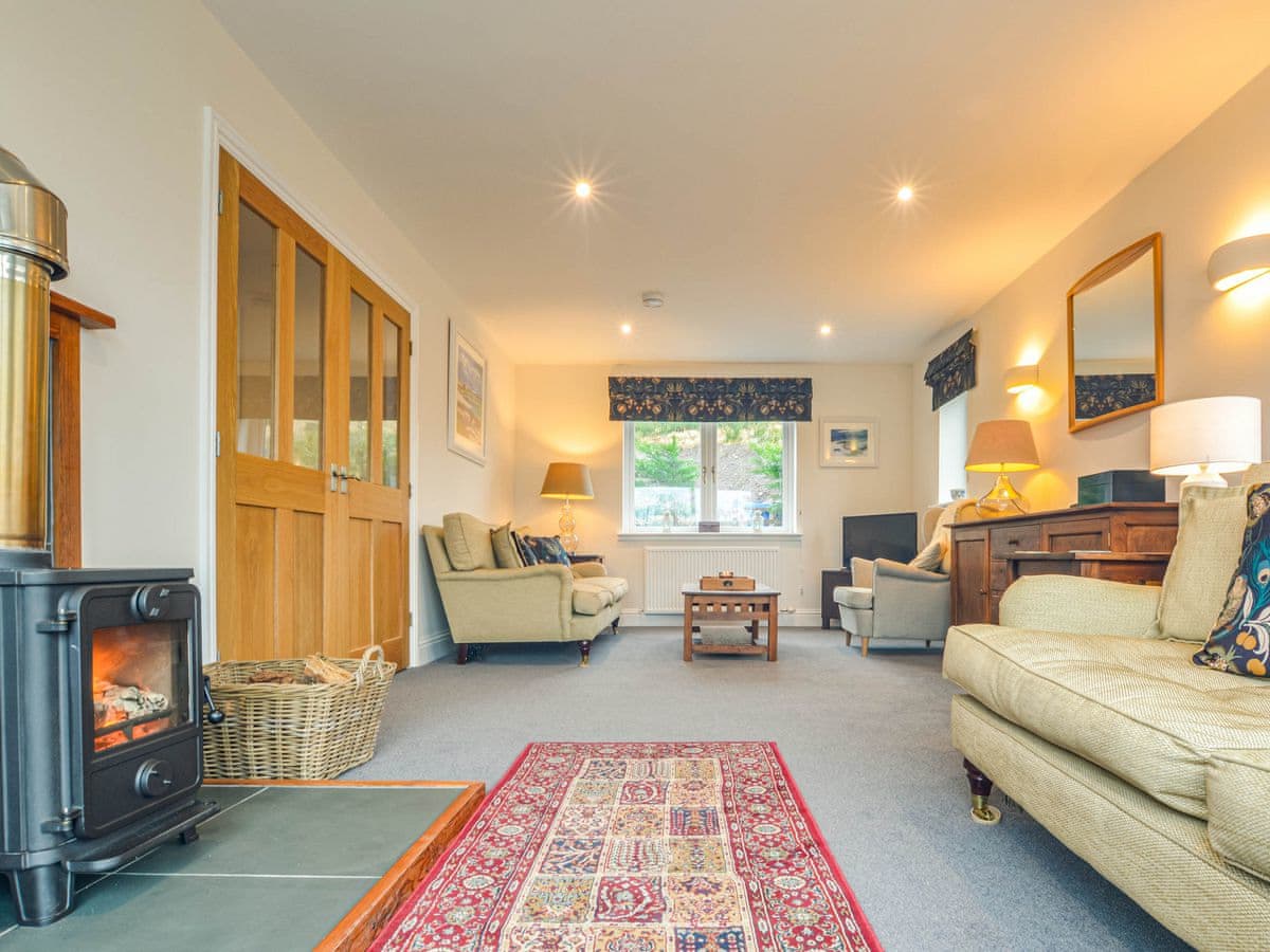 Blackmount, listing photograph 4