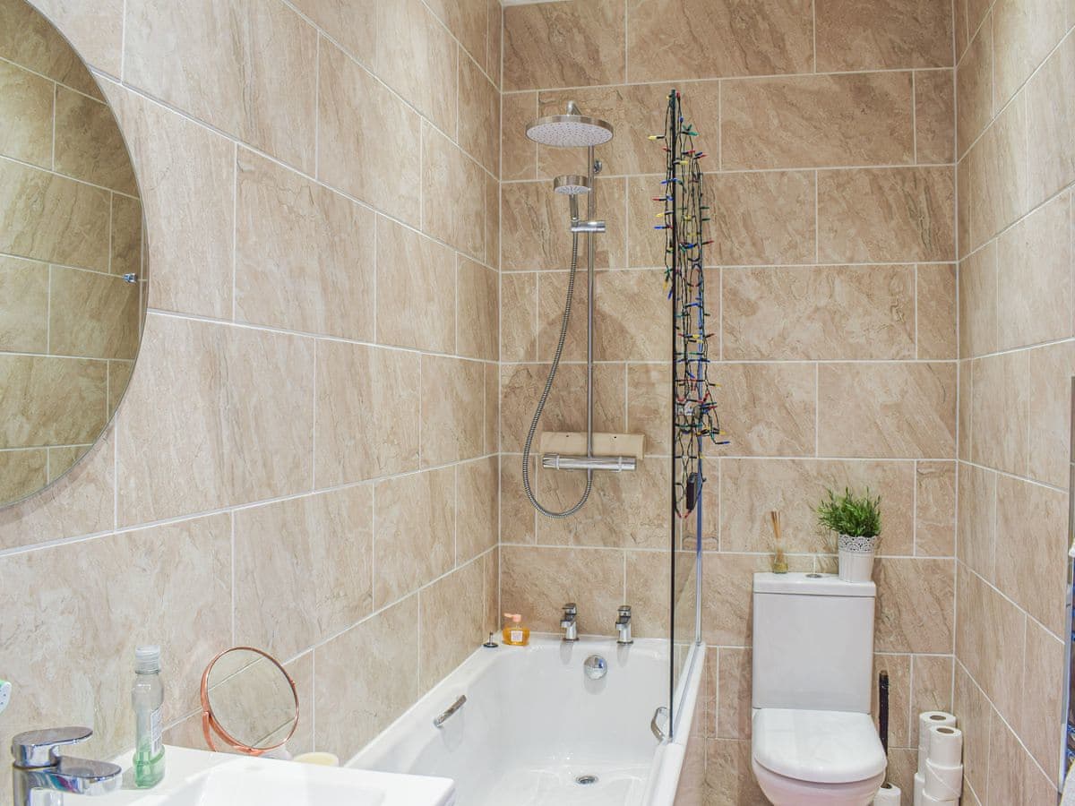 The Seaside Suite, listing photograph 8