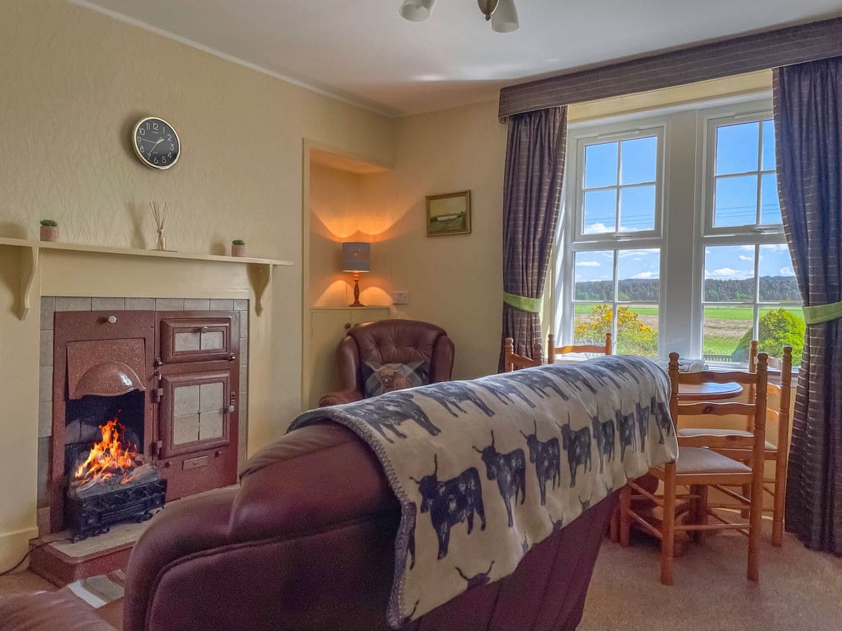 Easter Dalziel Farm Cottages - Rowan Cottage, listing photograph 4