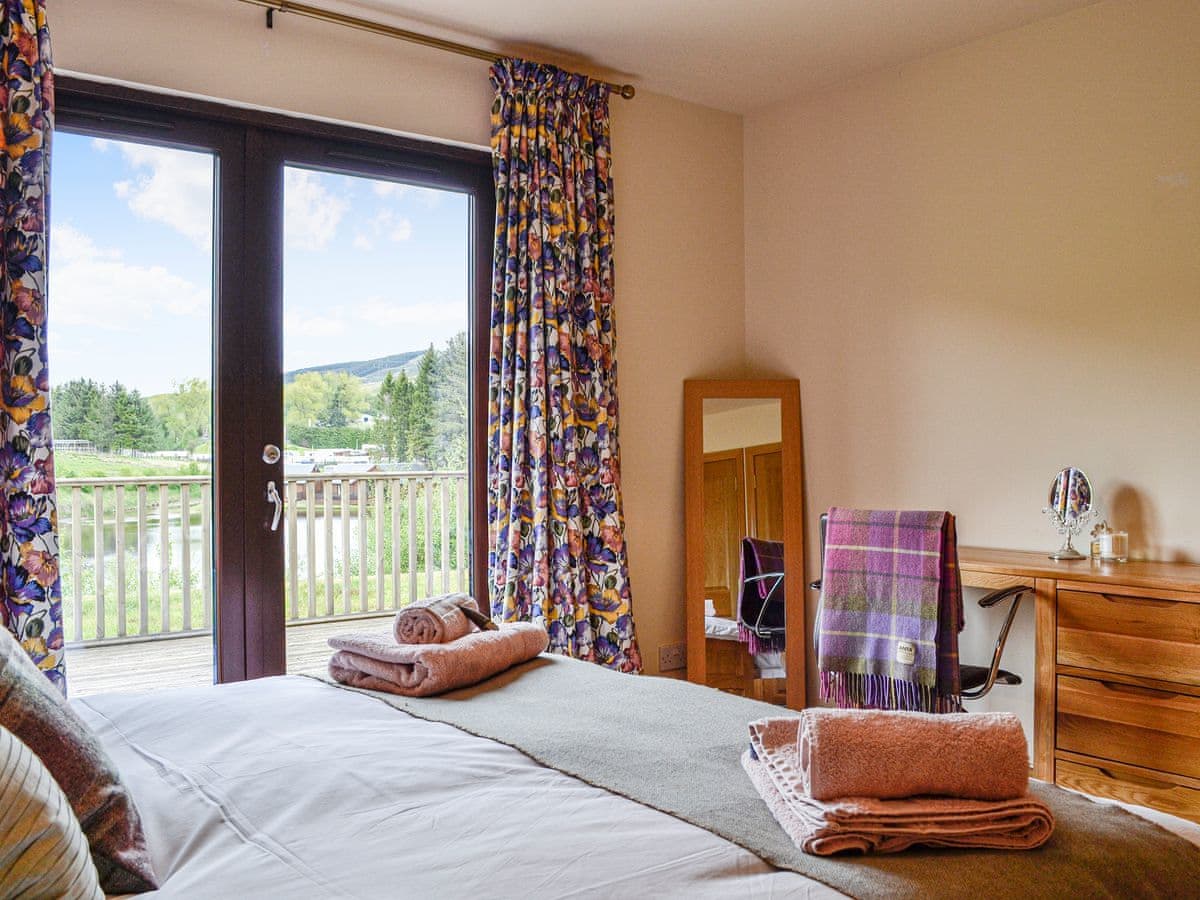 15 Glengoulandie Lodge, listing photograph 7