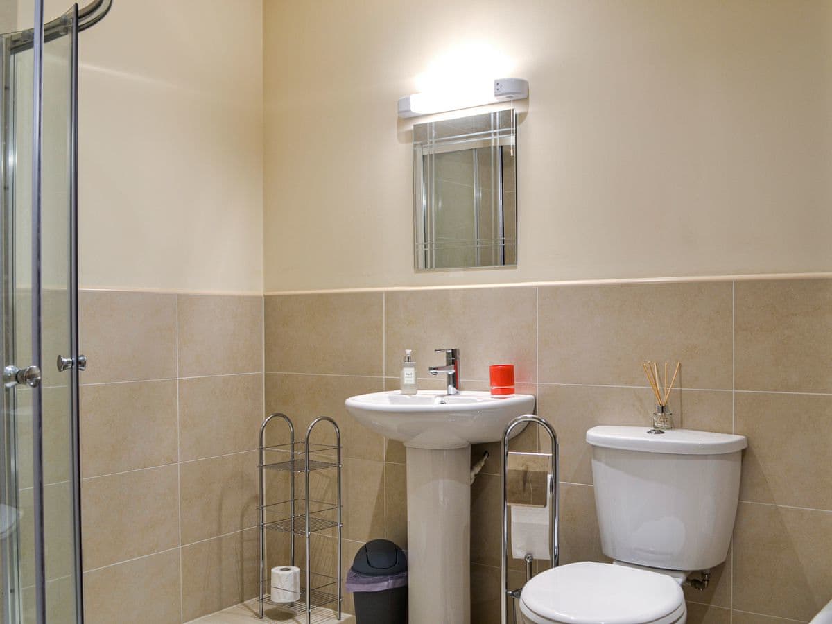 15 Glengoulandie Lodge, listing photograph 10