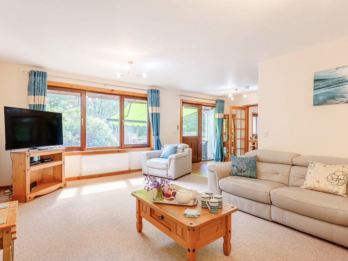 Glen View of Enrick House, listing photograph 3