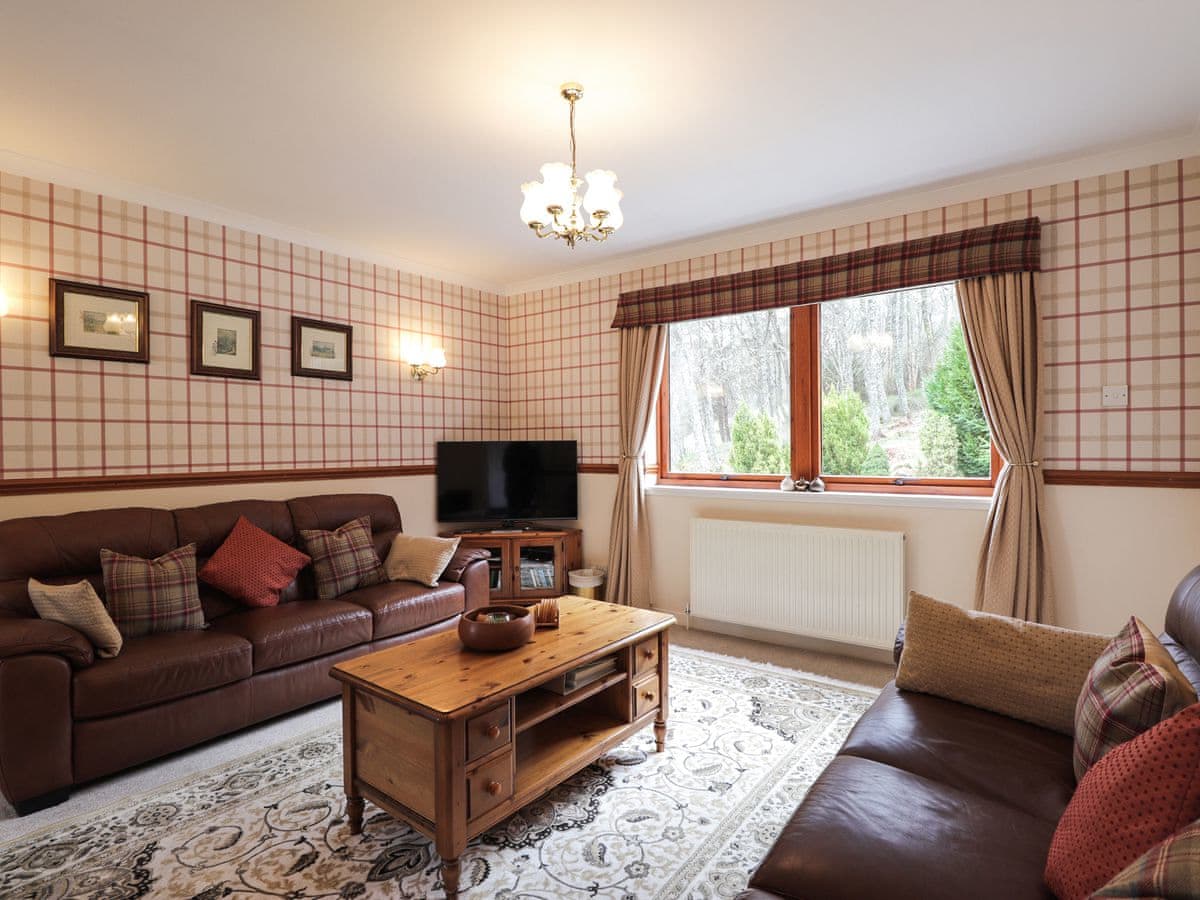 Holly Cottage, listing photograph 2