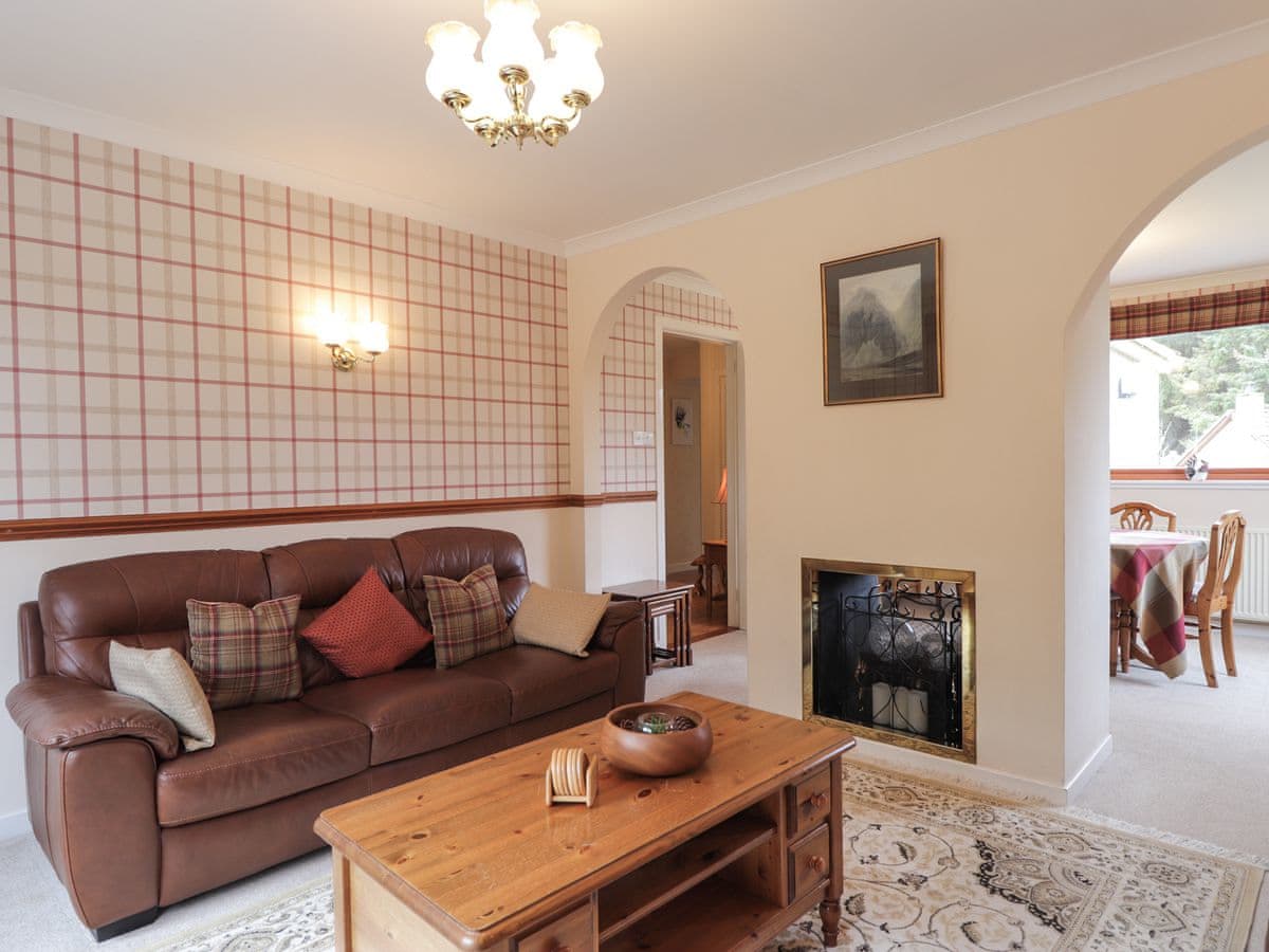 Holly Cottage, listing photograph 4