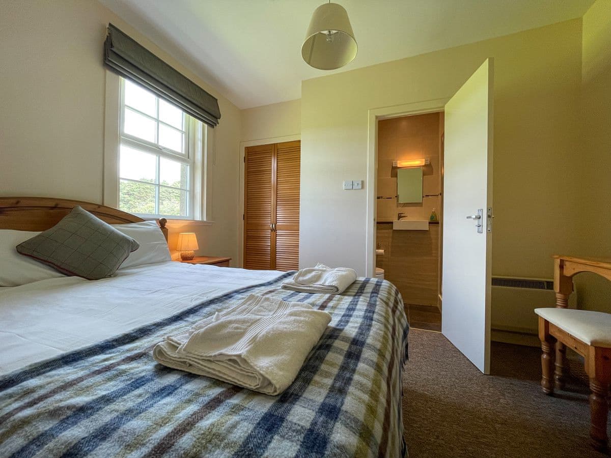 Easter Dalziel Farm Cottages - Pine Cottage, listing photograph 10