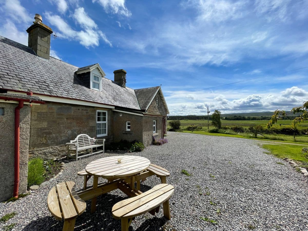 Easter Dalziel Farm Cottages - Birch Cottage, listing photograph 2