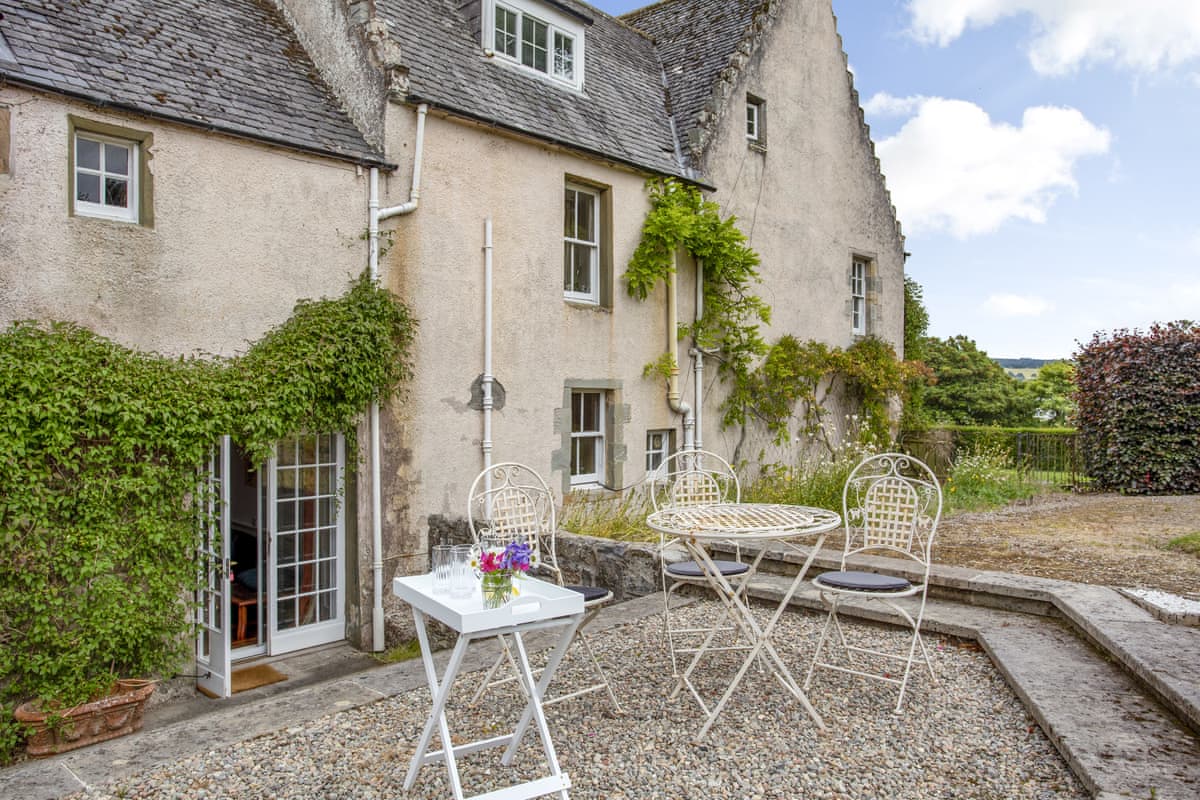 The Garden Flat Ardullie, listing photograph 2