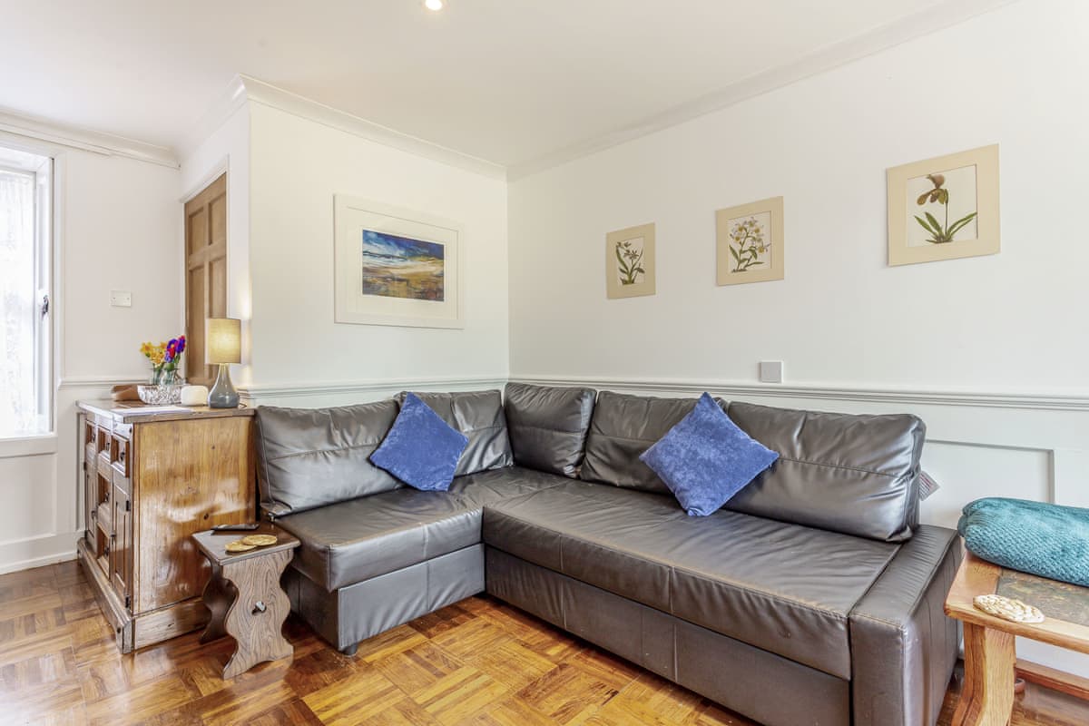 The Garden Flat Ardullie, listing photograph 7