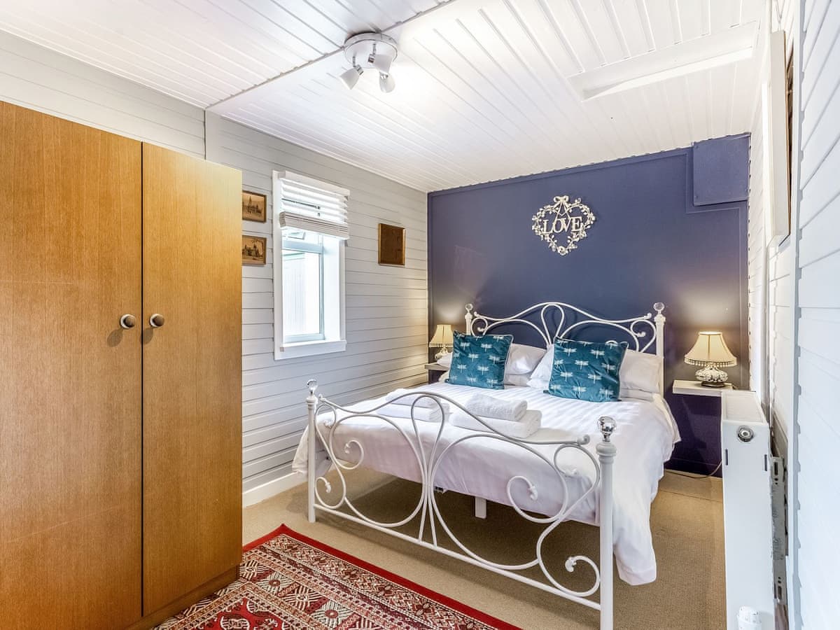 Holly Tree Cottage, listing photograph 11