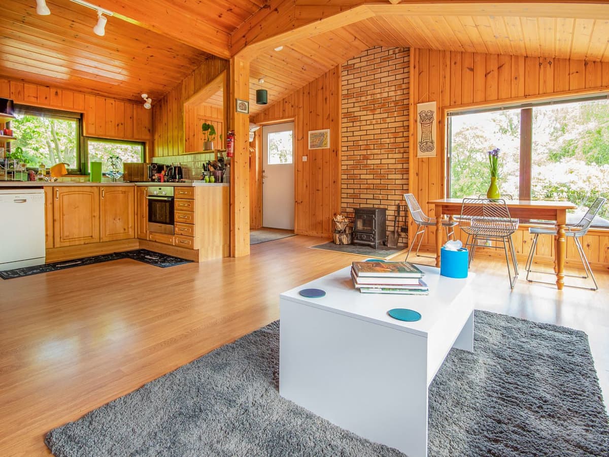 Dornie Lodge, listing photograph 5