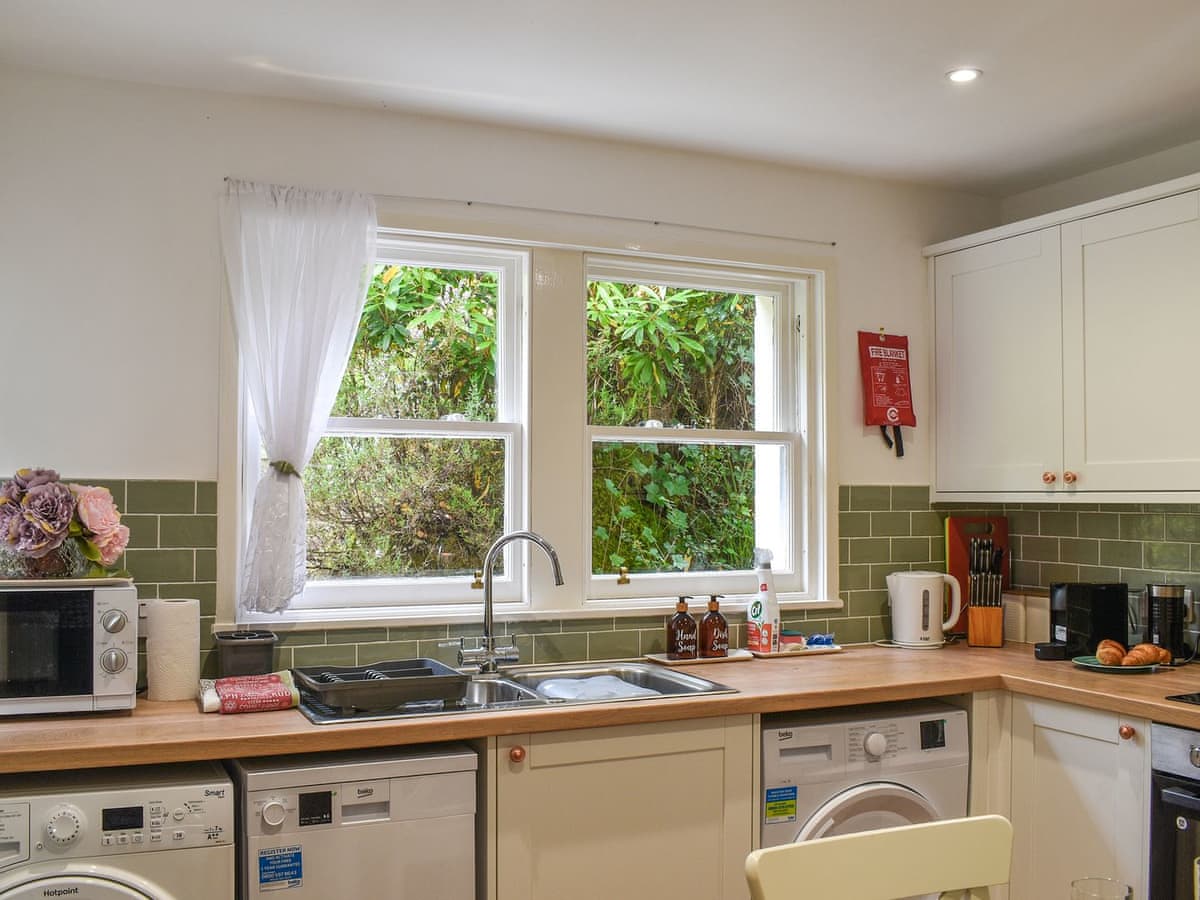 Dunvarrich Cottage, listing photograph 6