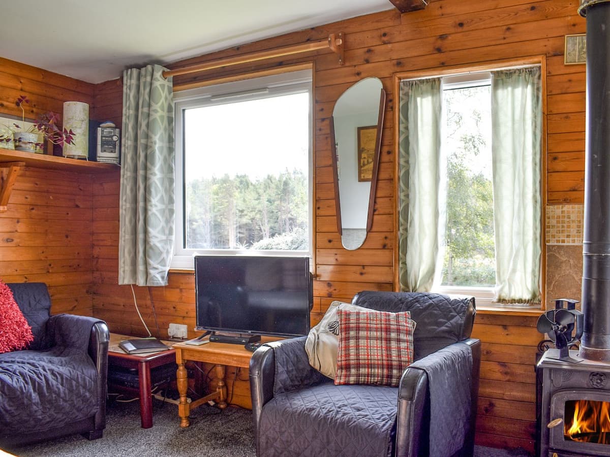 Mondhuie Self Catering Chalets - The Chalet, listing photograph 2