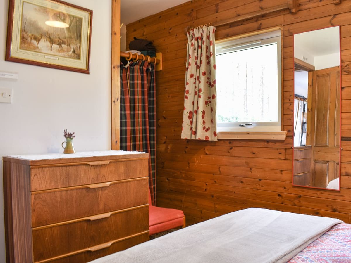 Mondhuie Self Catering Chalets - The Chalet, listing photograph 10