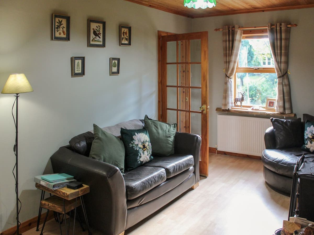 Dunvarrich Cottage, listing photograph 4