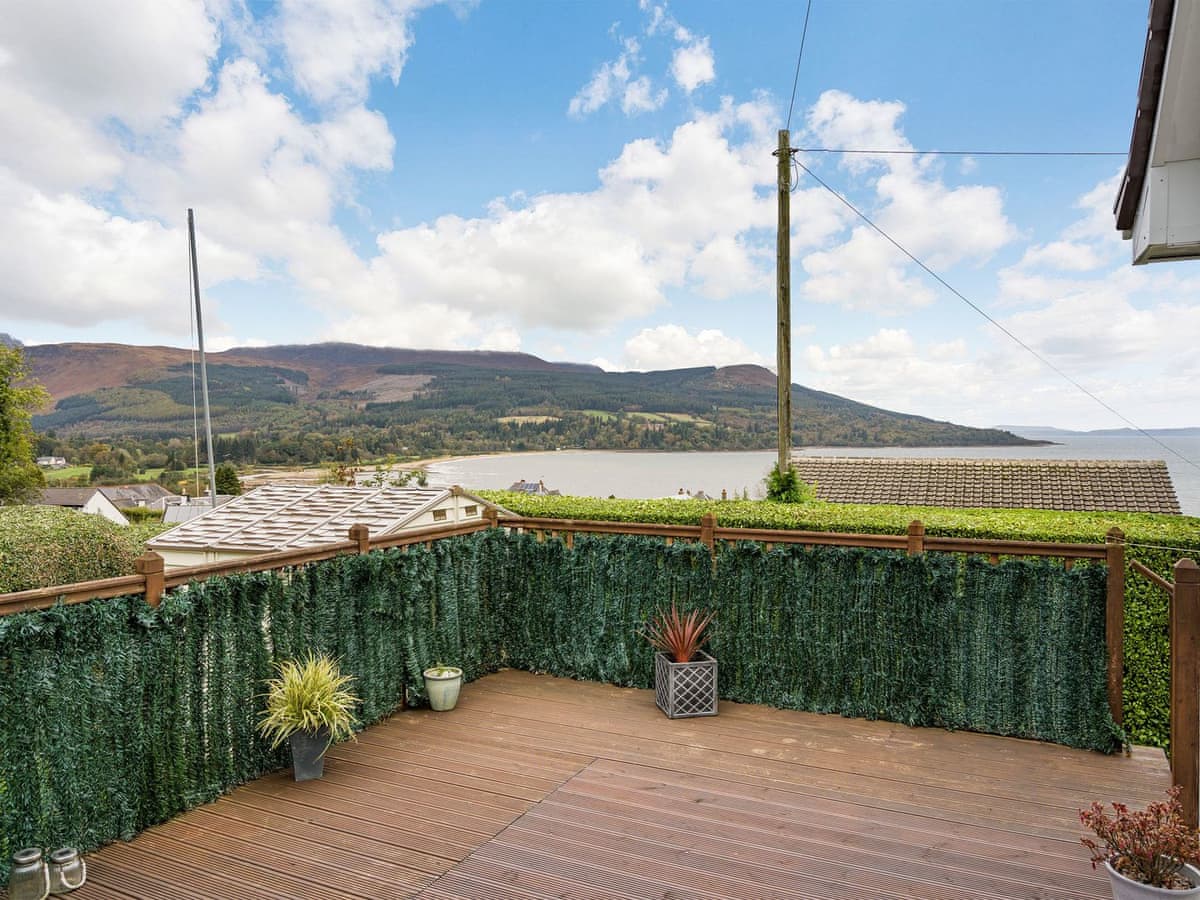 Highview, listing photograph 3