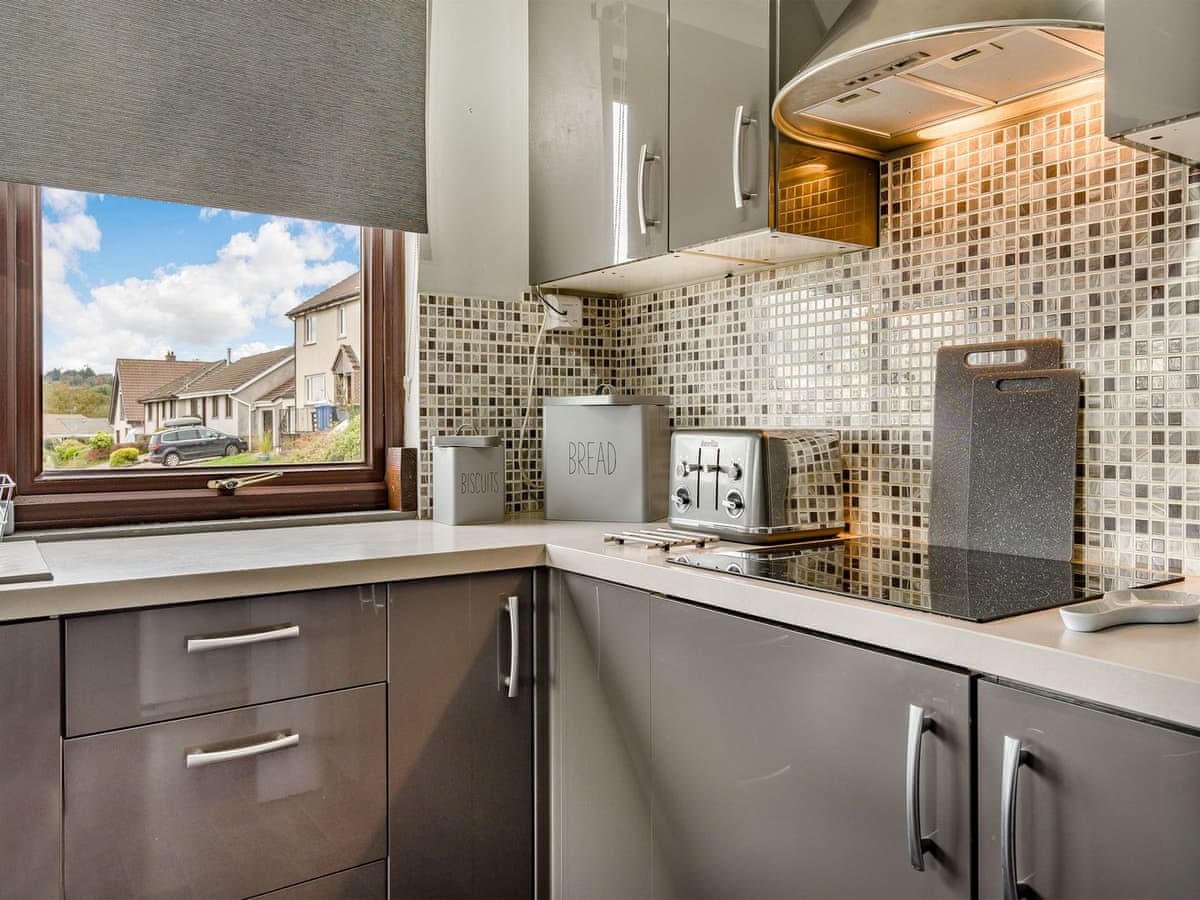 Highview, listing photograph 11