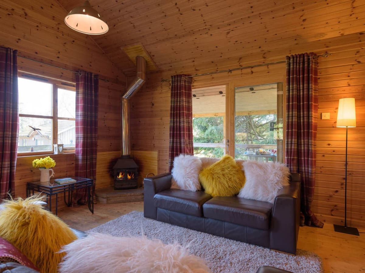 Woodend Lodges- Ben Macdui, listing photograph 4