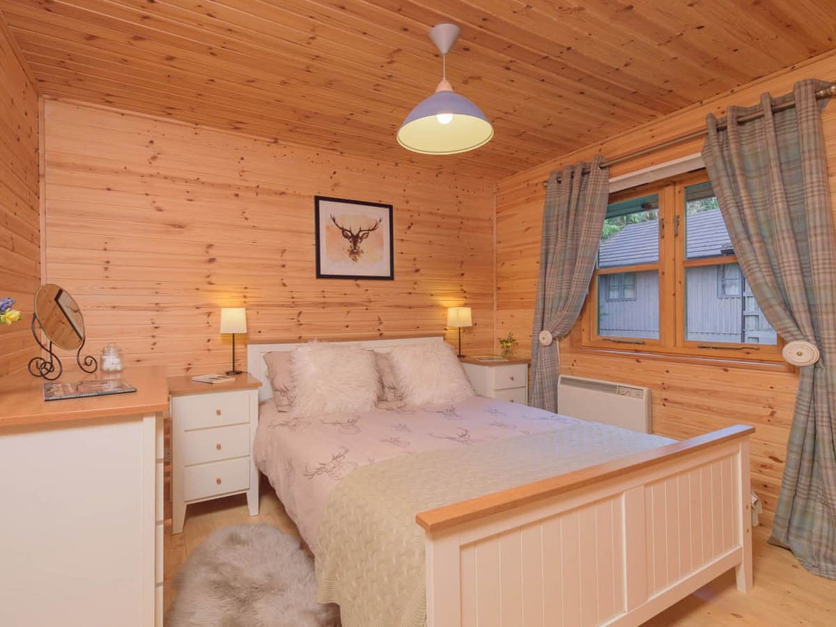 Woodend Lodges- Ben Macdui, listing photograph 10