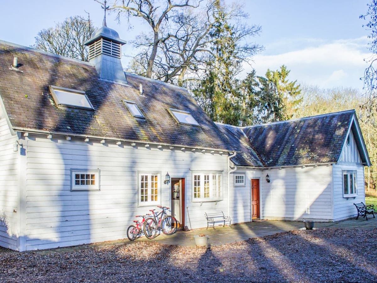Ardblair Castle Cottages - The Stable, listing photograph 2