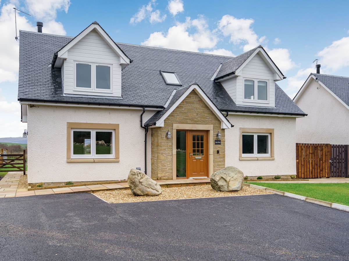 Gartclach Farm - Iora Rua