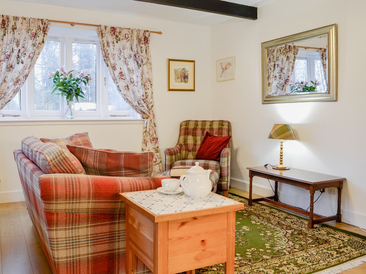 Ardblair Castle Cottages - The Coach House, listing photograph 3