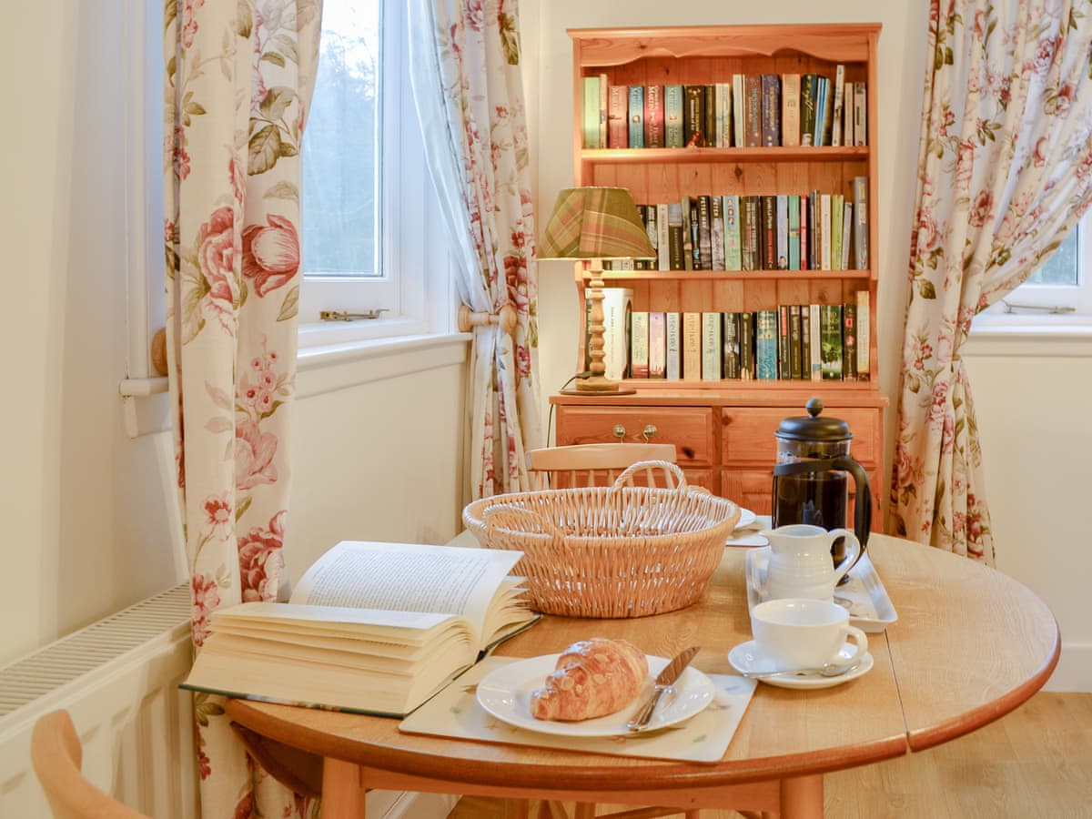 Ardblair Castle Cottages - The Coach House, listing photograph 4