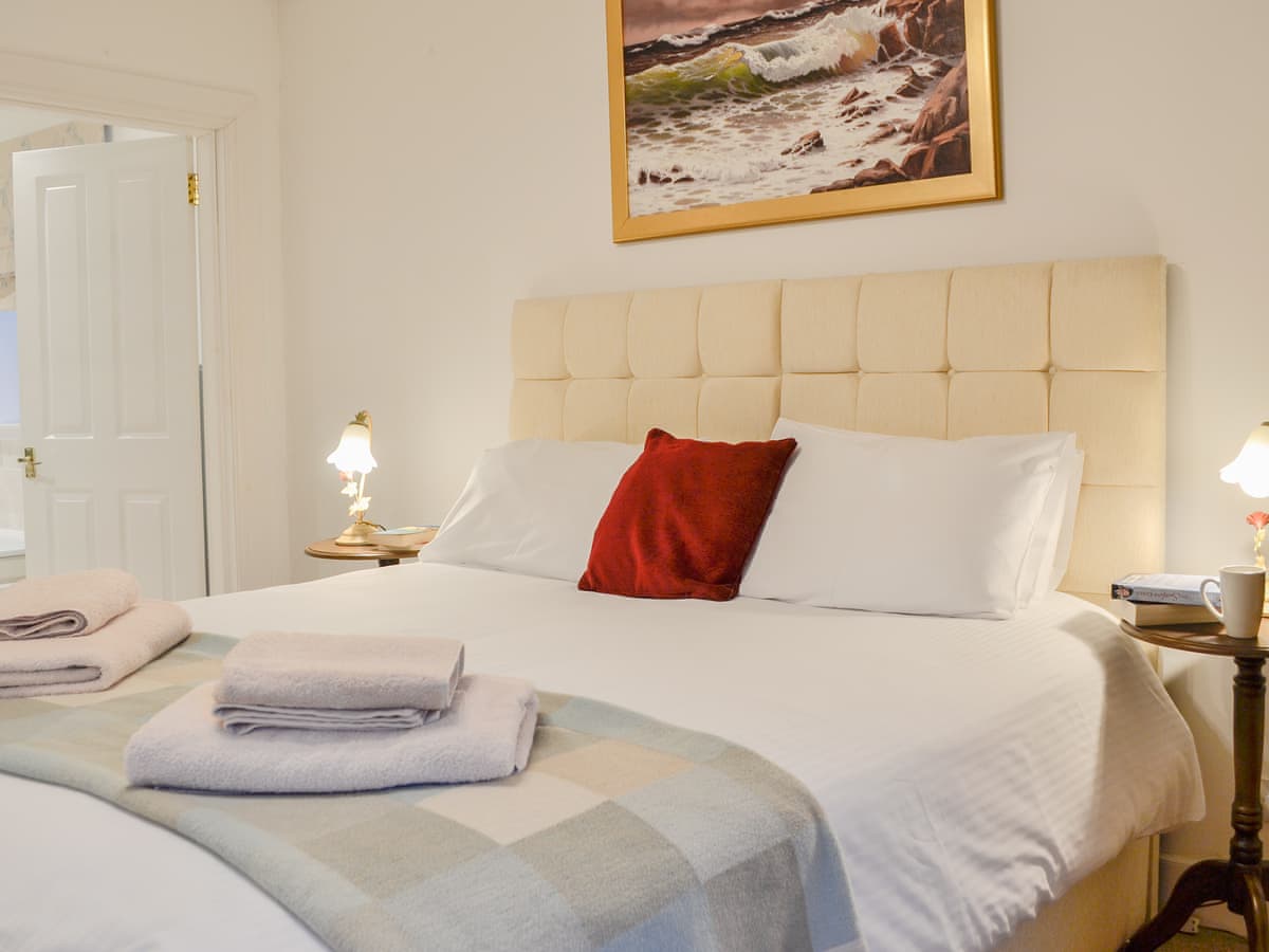 Ardblair Castle Cottages - The Coach House, listing photograph 11