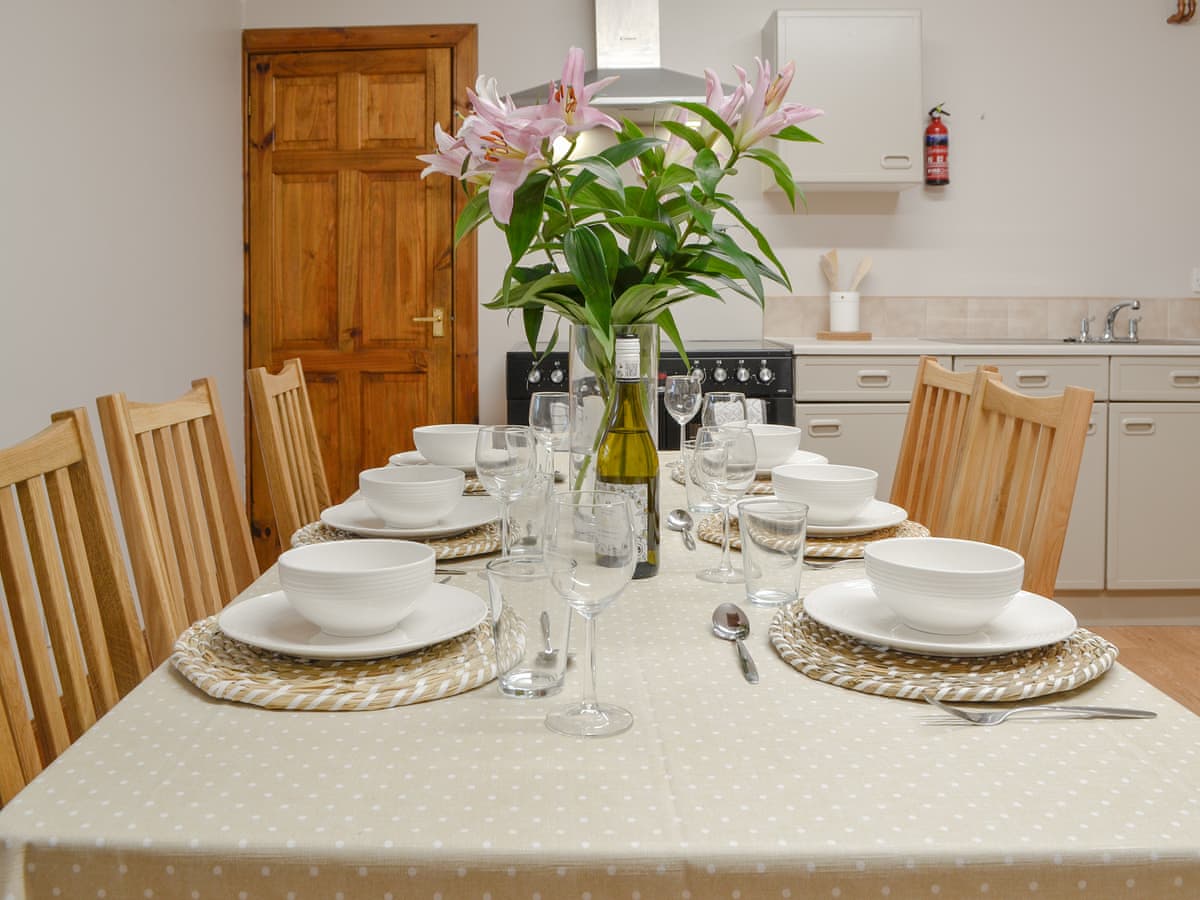 Woodside Farmhouse, listing photograph 7
