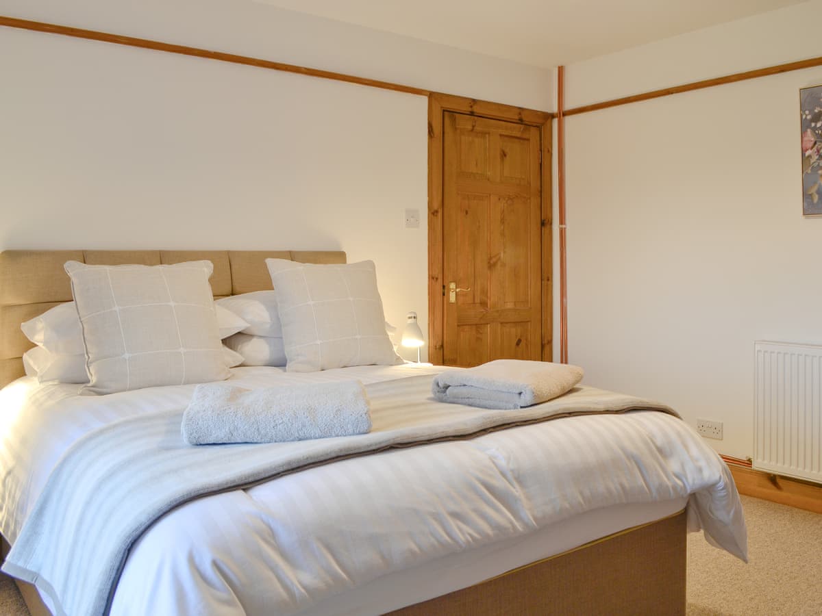 Woodside Farmhouse, listing photograph 10