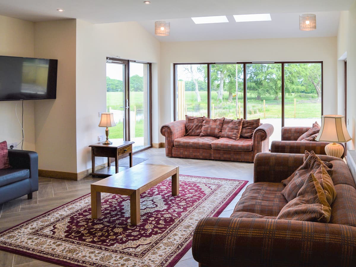 The Farmhouse, listing photograph 3
