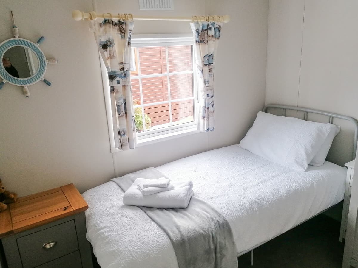 Salmon Leap Lodge, listing photograph 8