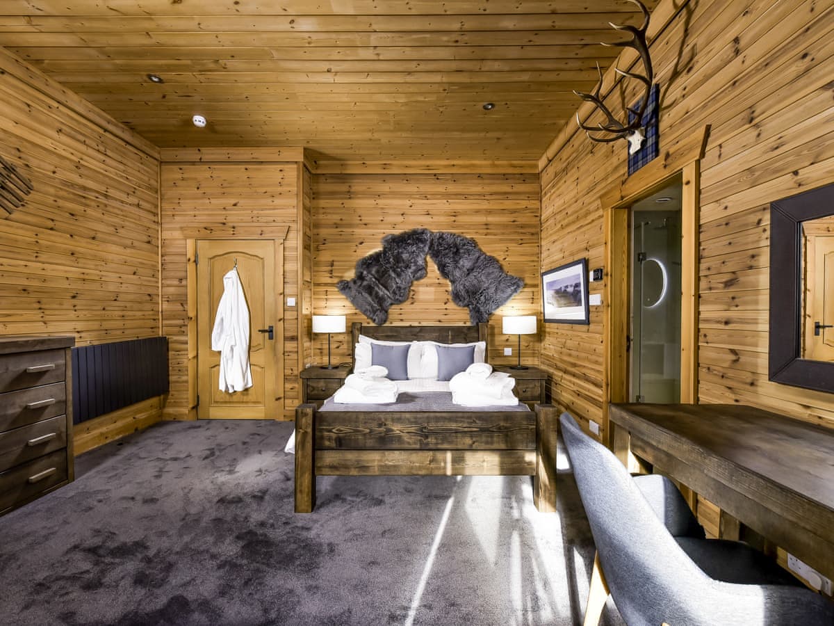 Mountain Bear Lodge, listing photograph 12