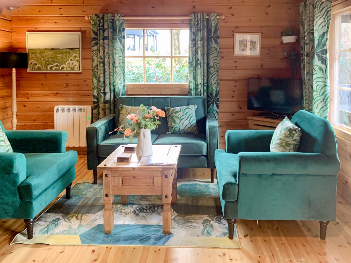 Dontra Log Chalets - Dontra Log Chalet 2, listing photograph 3