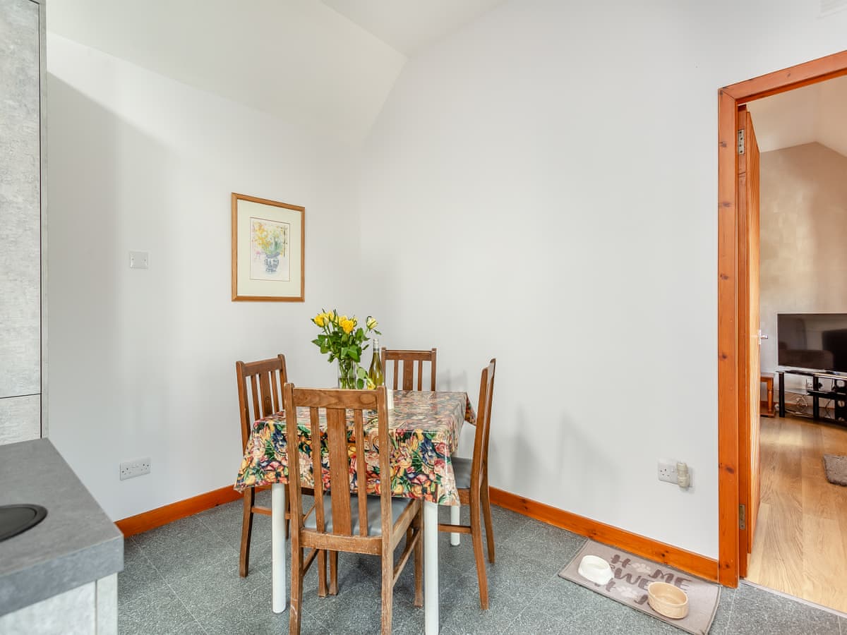 The Coyles Cottage, listing photograph 7