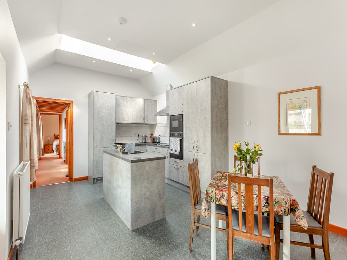 The Coyles Cottage, listing photograph 8