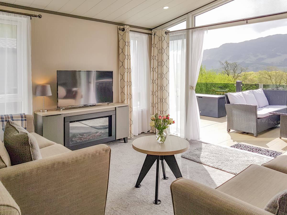 Ben Vorlich Lodge, listing photograph 2